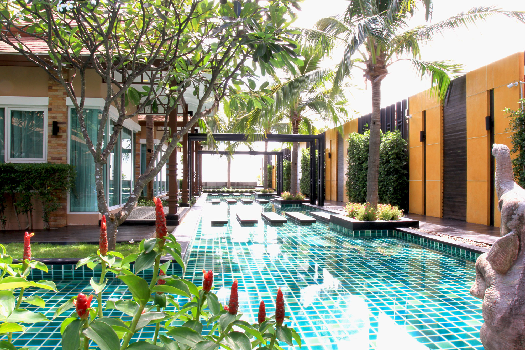 Deluxe Sea View & Pool View Villa